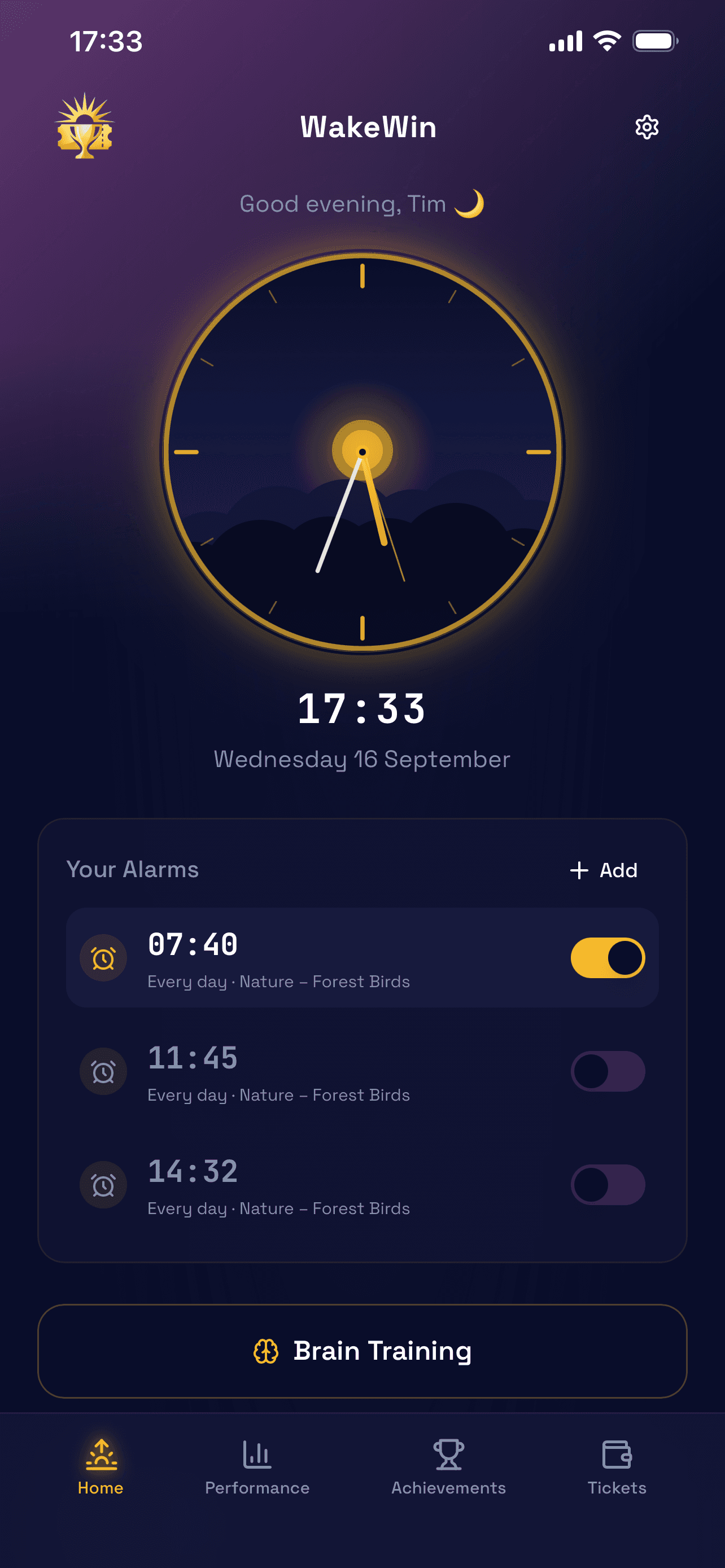 WakeWin home screen with the clock and the list of alarms
